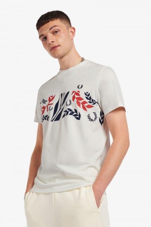 White Fred Perry M3838 Men's T Shirts | SG1333OKIR