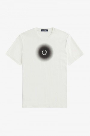 White Fred Perry Ombre Graphic Men's T Shirts | SG1314WNBY